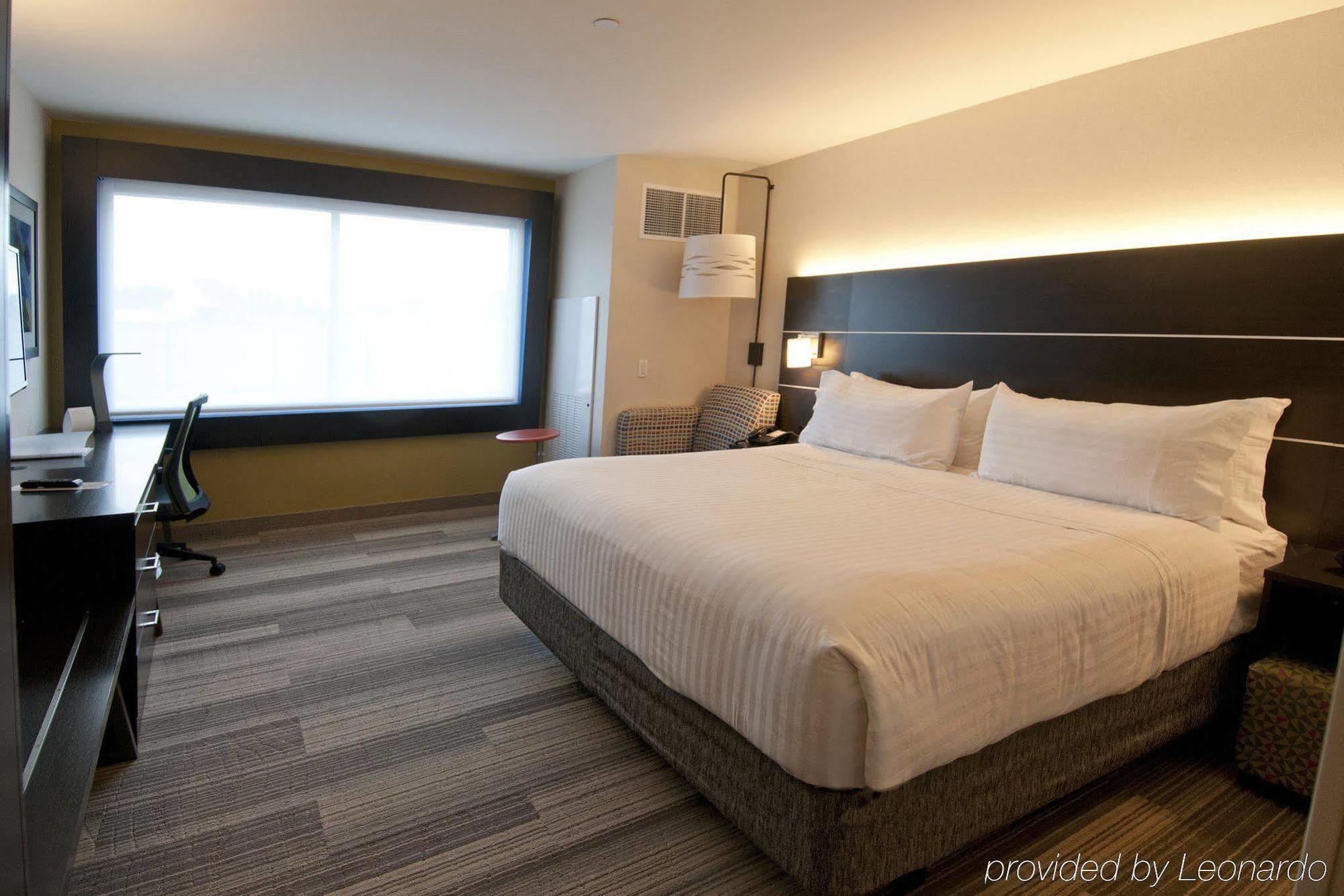 Holiday Inn Express & Suites Johnstown By Ihg Eksteriør billede
