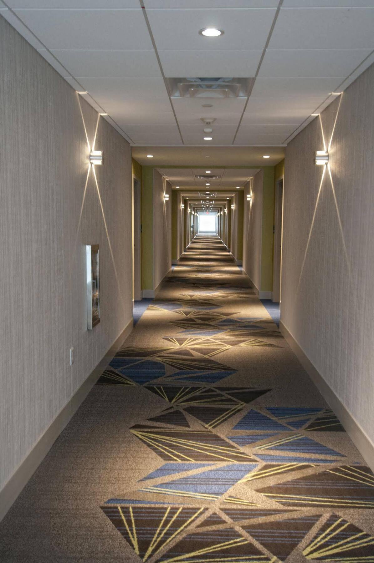 Holiday Inn Express & Suites Johnstown By Ihg Eksteriør billede