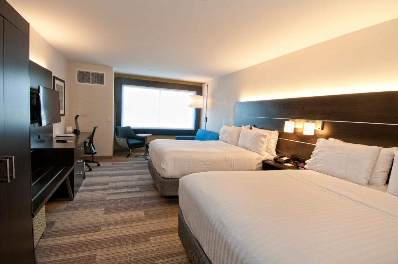 Holiday Inn Express & Suites Johnstown By Ihg Eksteriør billede